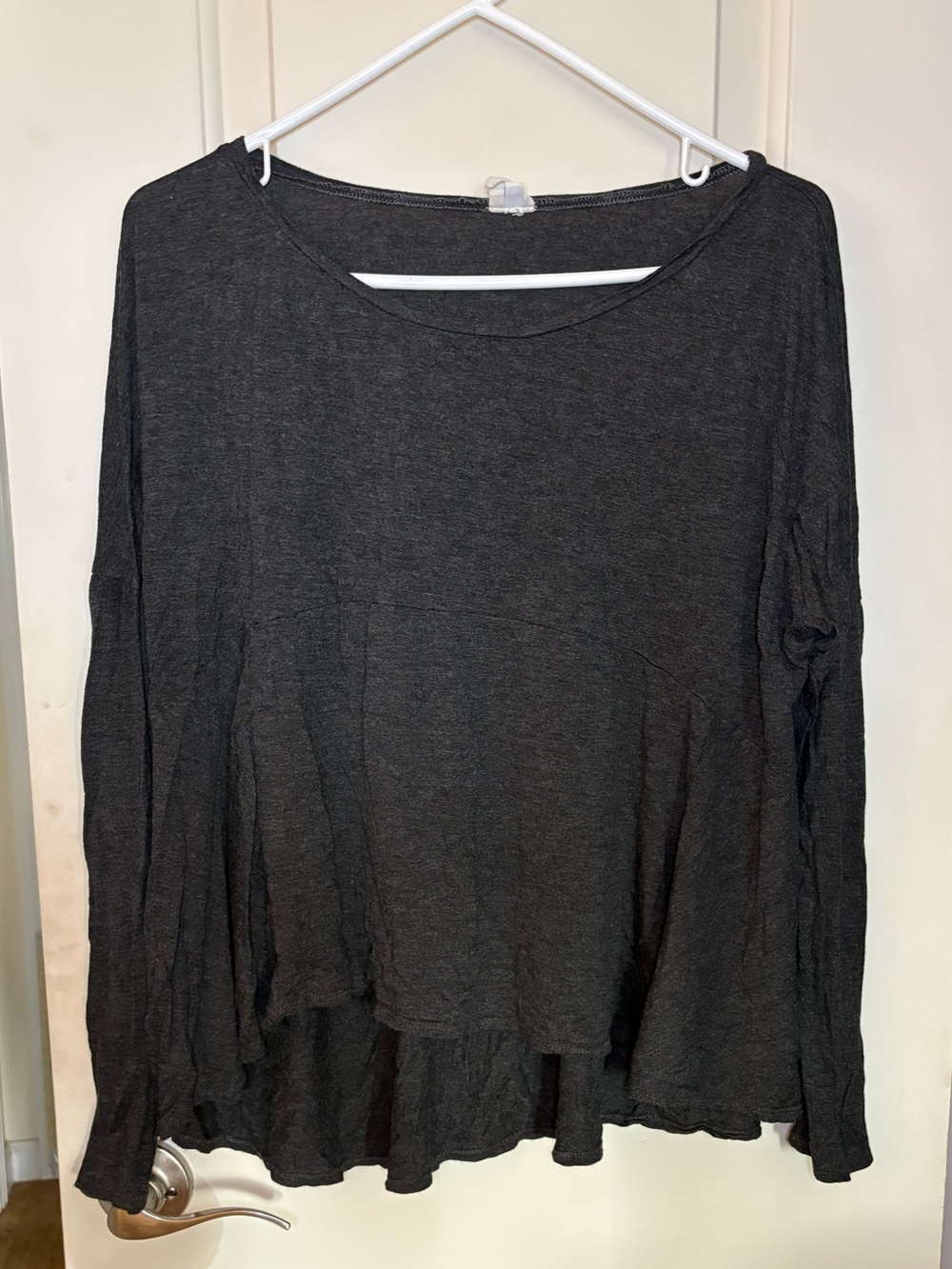 Miakoda NY Dark Gray Long-Sleeve Scoop Neck Women's Top size medium